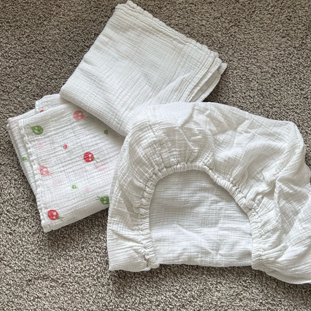 (3) aden + anais muslin cotton baby lot of swaddle blankets & changing pad cover